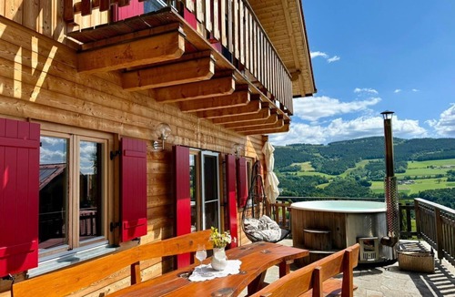 Poellauberg Ski Chalet | Chalet mit Sauna & Beheizbarem Pool - 2 SZ - Feriendorf Pöllauberg