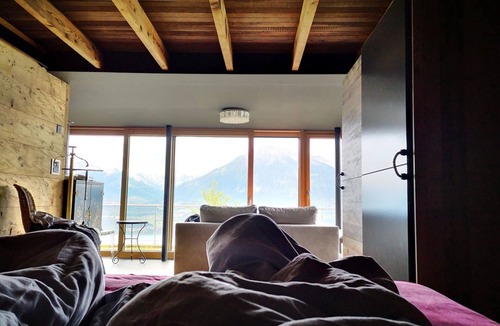 Aeschlen ob Gunten Ski Chalet | Chalet with panoramic views of the mountains of the Oberland and Lake Thun