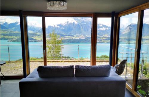 Aeschlen ob Gunten Ski Chalet | Chalet with panoramic views of the mountains of the Oberland and Lake Thun