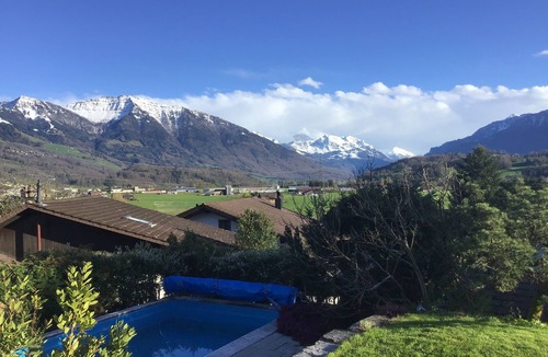 Kaltbrunn Ski Chalet | Chalet with swimming pool and panoramic view of the Alps