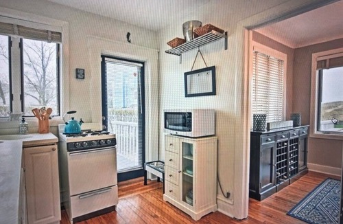 Michigan City House | Charming Beachfront Home w/huge backyard,steps to beach!Recently renovated.