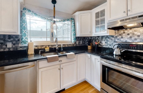 West Harwich House | Charming, Family-Friendly Home w/ WiFi, a Large Yard, Deck, Gas Grill, & Firepit
