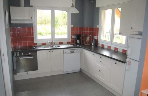 Les Moitiers-d'Allonne Cottage | Charming wood house 3 pers near Carteret, pets allowed