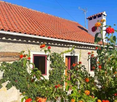 Porto de Mos House | Charming House with Private Pool in Porto de Mós