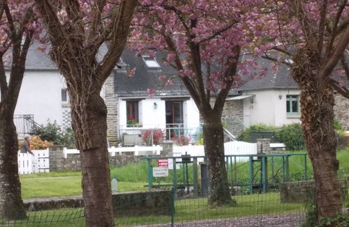 Plelauff Cottage | Charming one bed gite beside canal and lovely old Village in beautiful area