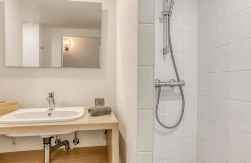 Annemasse Apartment | Colivi Studio Tehuana Cosy Gare Annemasse