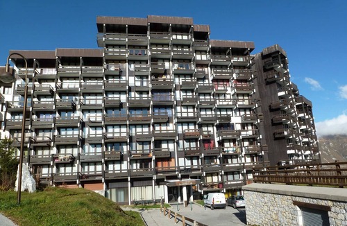 Le Lavachet Apartment | Comfortable studio ski-in/out with balcony and WIFI