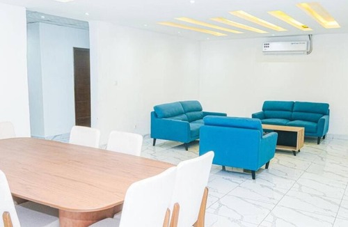 Ngiri-Ngiri Apartment | Comfy hotel suites in vibrant Kinshasa with WiFi, AC