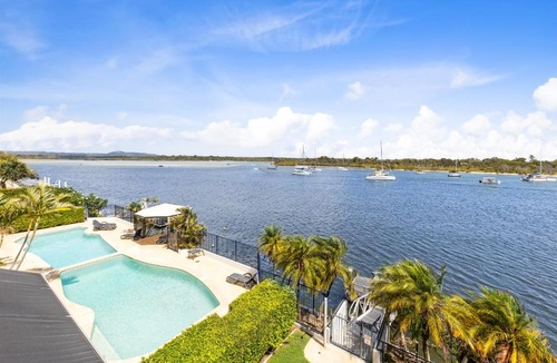 Noosa Heads Apartment | Commodore Apartment 5, Noosa Heads