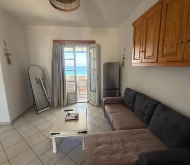 Logaras Apartment | Coral Nest