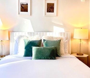 Downtown Apartment | Cozy 1BR Apt Downtown Steps from Convention Center