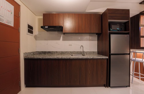 Baguio Condo | Cozy 2-bedroom condo in lovely Baguio with WiFi near Burnham Park