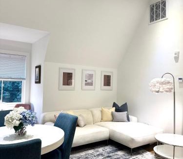 College Hill Apartment | Cozy 2BR Apt with Parking, Steps to Brown and RISD