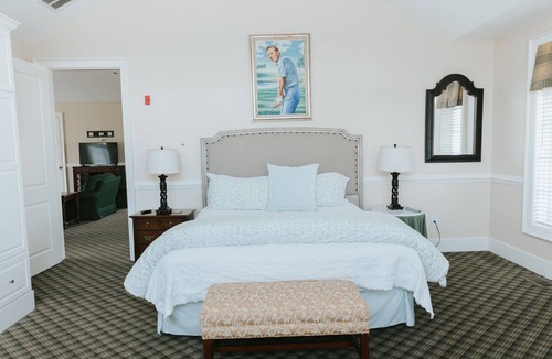 Midlothian Cottage | Cozy lodge on the Independence golf course. 15 minutes from Short Pump.