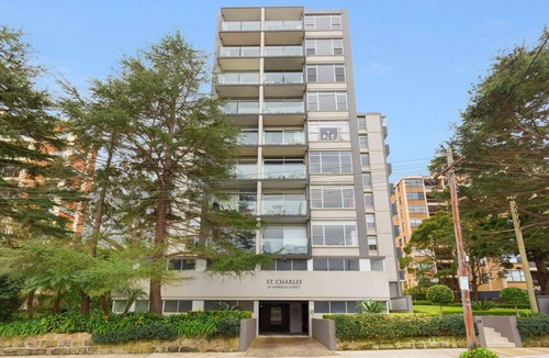 Cremorne Apartment | Cremorne- HARIS- Harrison St - 2BR Apartment with Stunning Harbour Views Balcony Near Neutral Bay