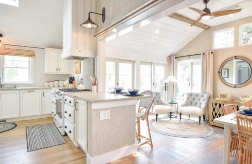 West Harwich House | Designed for vacation Easy 0 3 mi walk to Grey Neck Beach