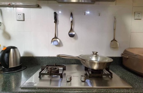 Downtown Shanghai Apartment | discovering SH Sunny subway apartment in downtown
