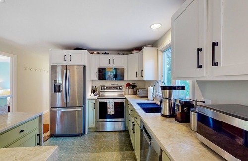 Truro House | Dog-friendly, hilltop home near the beach with hot tub, firepit & gorgeous porch