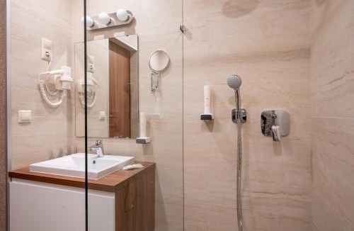 Ujhartyan Bed & Breakfast | DorEsz Wellness Panzió