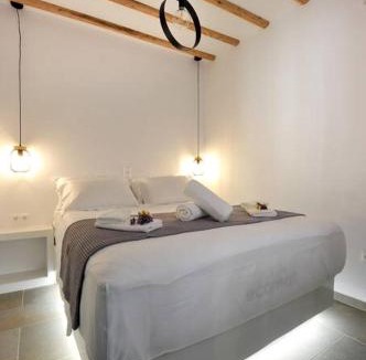 Herronisos Apartment | Droufakos’ home - Beachfront Lux 2BD apt. w. Views