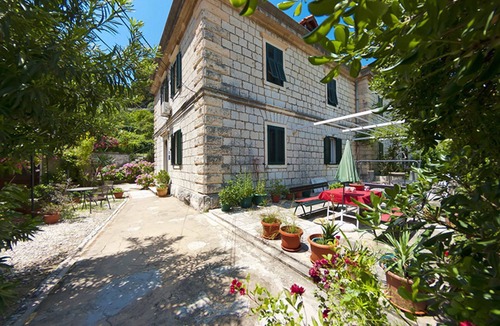 Pile Apartment | Dubrovnik Park Gradac - with garden next to Old Town