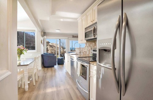 Rocky Point House | Dunes Beach House: Hot Tub and Steps to Beach