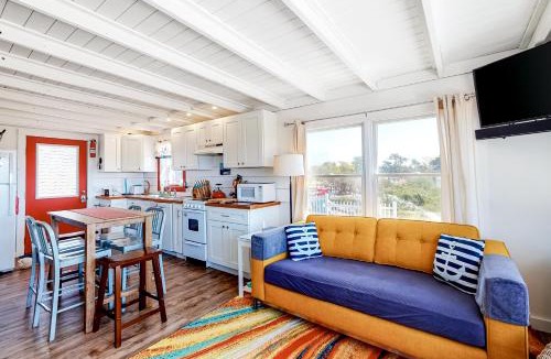 Wellfleet House | Dunes Edge