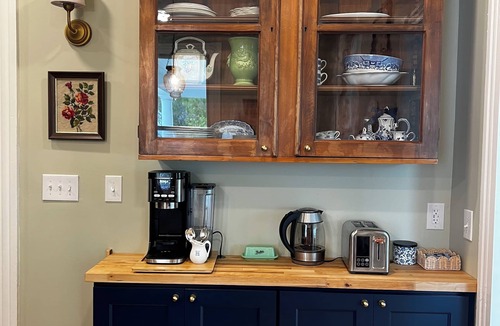 William's Wharf House | Eastwinds the "Holiday House" Spacious 5-bedroom house on the water in VA