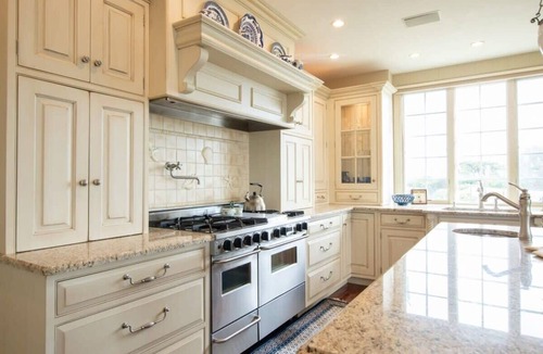 West Chatham House | Elegant Chatham Home, steps to private association on Hardings Beach, Dog Friend