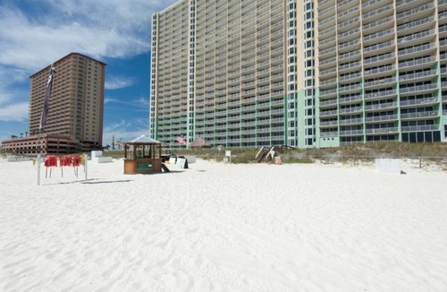 Panama City Beach House | Emerald Beach Resort By BlueSwell