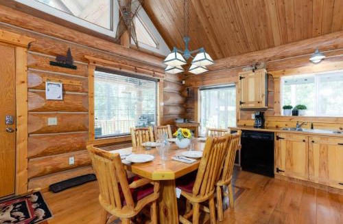 Oregon Water Wonderland House | Fairlight Hollow