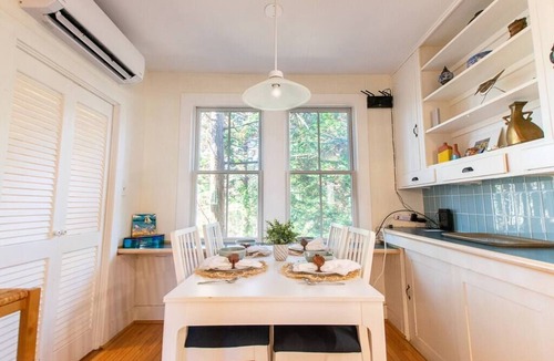 Wellfleet House | Family Compound walk to Downtown!