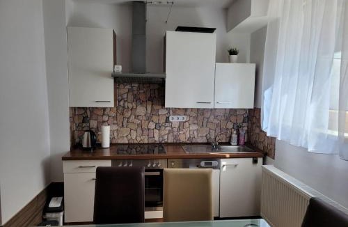 Graz-Straßgang Apartment | Ferienwohnung Hahn Graz (souterrain)