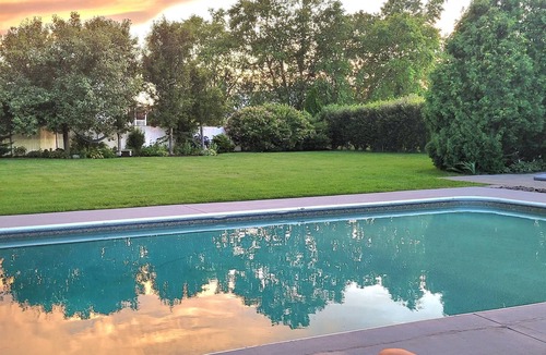 Calverton House | Friends & Family House between beach and the Wine Country