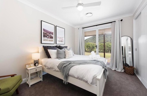 Erudgere House | Frog Hill 8 bedroom luxe rural retreat near town with 2 houses