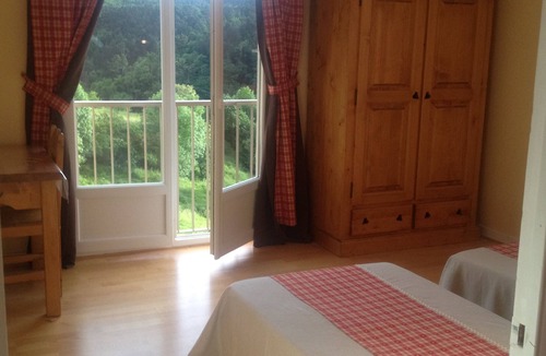 Saint-Nectaire Apartment | Gite with 3 rooms, mountain atmosphere, in St Nectaire in the heart of the Volcanic Park