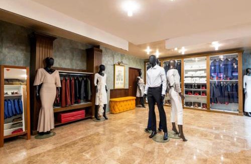 Parvenets Hotel | Goldenburg Residence