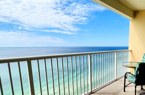 Long Beach Condo | Gorgeous Designer BEACHFRONT 3 BDR Majestic condo, families only, max 6 guests!