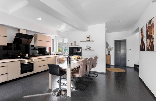Vrsi House | Gorgeous home in Vrsi Mulo with WiFi