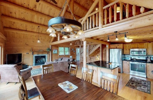 Wilmington House | Grand Pines Lodge, Ultimate Log Luxury, Stunning Views, Hot Tub & Sauna, EV Charger, 3D Tour