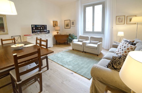 San Giovanni Apartment | Great and panoramic flat situated in the very heart of Florence.