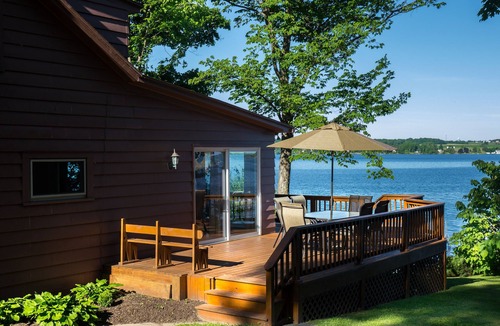 Town of Owasco Cottage | Great Summer Rental on Finger Lakes Wine Trail: Owasco East Side Lakefront