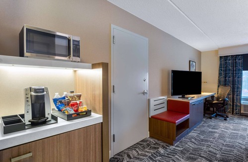 Ronkonkoma Hotel | Hilton Garden Inn Islip/MacArthur Airport