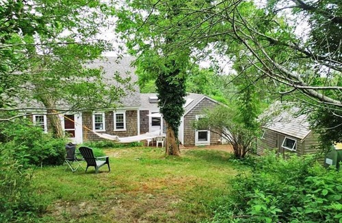 Wellfleet House | Historic Home on National Seashore Land (1374)