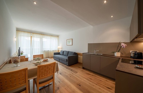 Santa Valburga Apartment | Holiday Apartment 'Pöder Alplahner' with Mountain View, Balcony, Shared Garden & Wi-Fi