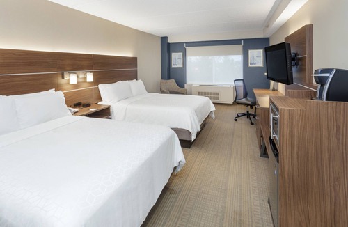 Riverhead Hotel | Holiday Inn Express Hotel & Suites Long Island-East End by IHG