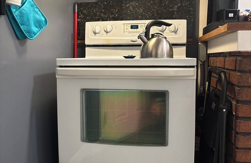 Medford Apartment | Home away from home charming 1bedroom apartment in lovely Medford with WiFi, AC