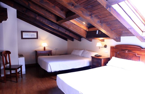 Elizondo Hostel | Hostal Trinkete Antxitonea