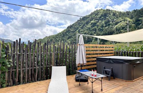 Miyun District Bed & Breakfast | Hot Tub Garden & Great Wall Villa