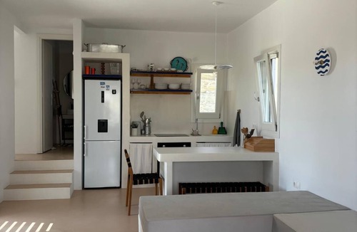 Ios Town House | House with garden in the bay of Yialos, 400 m from the sea